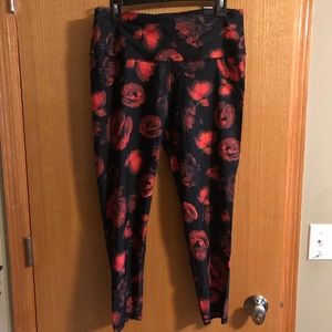 3/4 length Victoria’s Secret workout pant
